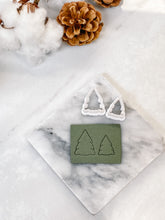 Load image into Gallery viewer, Christmas Tree Detailed Polymer Clay Cutter