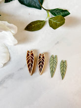 Load image into Gallery viewer, Queen Anthurium Leaf Polymer Clay Cutter