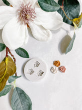 Load image into Gallery viewer, Roses Stud Mold