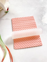 Load image into Gallery viewer, Melt Texture Roller