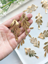 Load image into Gallery viewer, 18K Gold/Real Platinum Plated Textured Brass Big Leaf Pendant with One Hole
