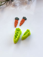 Load image into Gallery viewer, Carrot Spring Easter Polymer Clay Cutter
