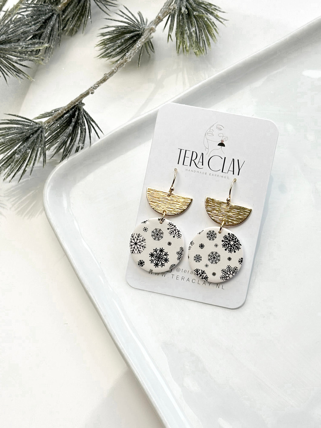 The Snowflake Round Dangles