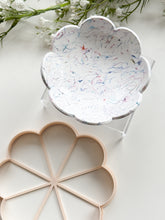Load image into Gallery viewer, Scalloped Flower Trinket Dish/Coaster Clay Cutter PCC1831
