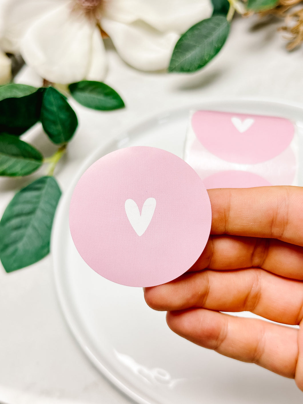 Roll of 500pcs Pink Heart Packing Stickers