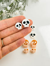 Load image into Gallery viewer, Skull with Details Halloween 2025 Polymer Clay Cutter
