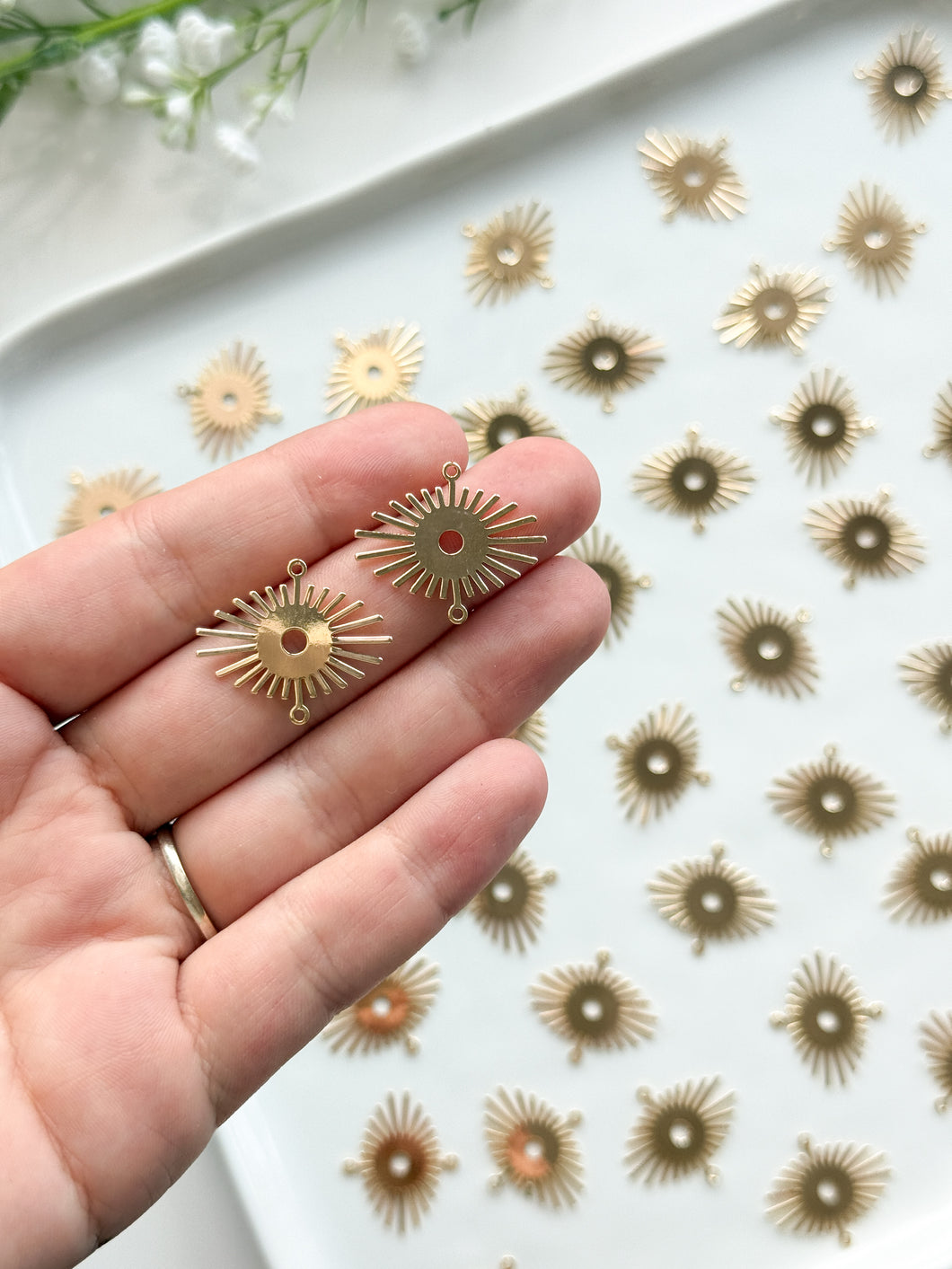 18K Gold Plated Large Sun Connector | Nickel Free