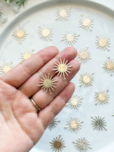 Load image into Gallery viewer, 14K Gold/Real Platinum Plated Textured Large Sun Link Connector with Two Holes
