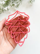Load image into Gallery viewer, Fall Oak Leaf Trinket Dish Clay Cutter
