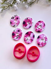 Load image into Gallery viewer, Organic Chunky Circle Donut Polymer Clay Cutter PCC1441
