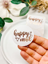 Load image into Gallery viewer, Roll of 500pcs “Happy Mail” Packing Stickers in Rose Gold
