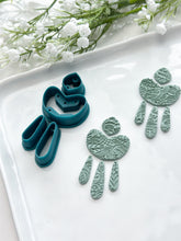 Load image into Gallery viewer, Rounded Quadruple Dangle with Drill Guides Polymer Clay Cutters
