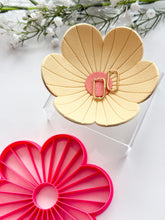 Load image into Gallery viewer, Corduroy Flower Trinket Dish/Coaster Clay Cutter PCC1830
