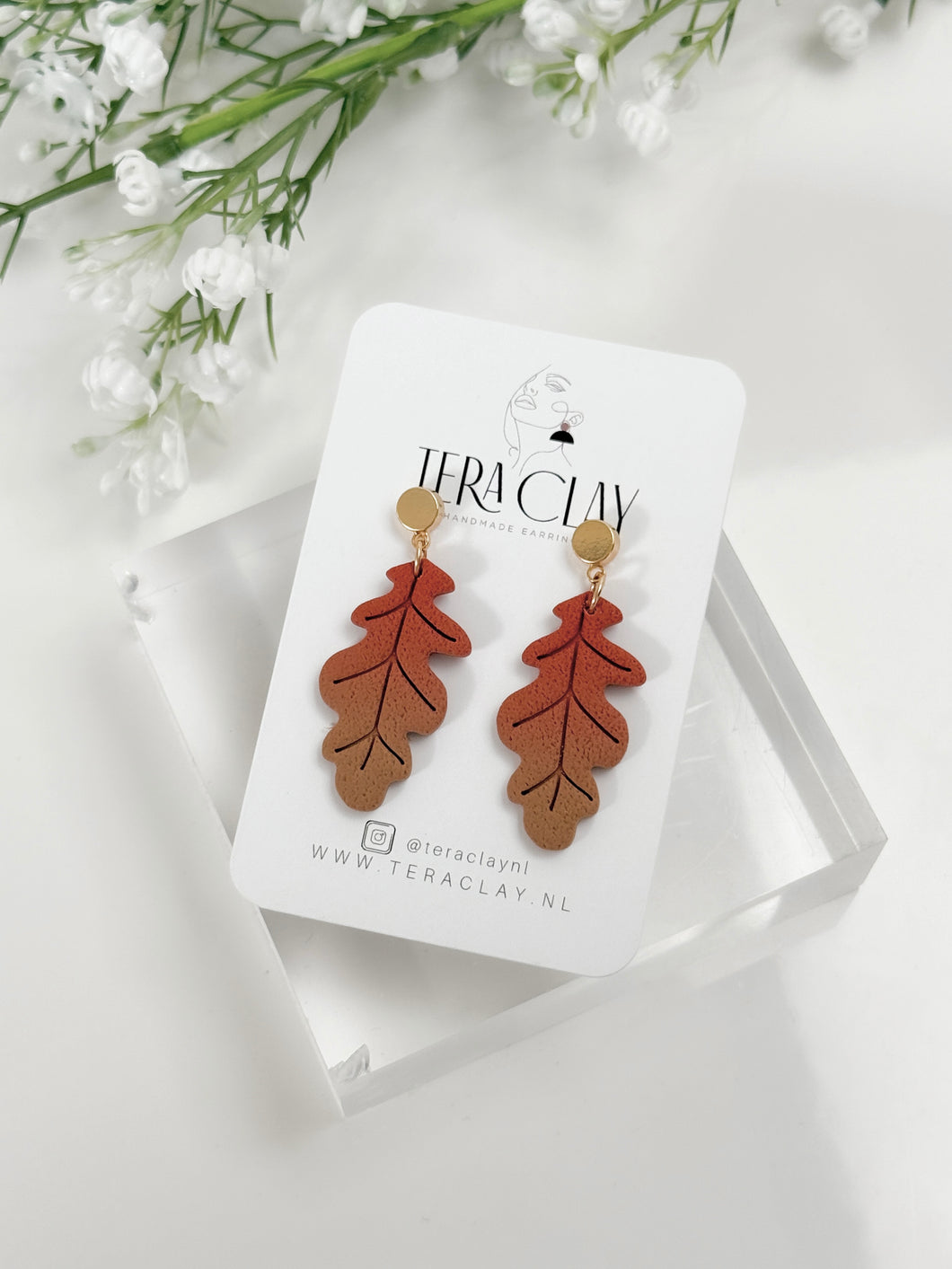 The Autumn Oak Leaves (also in silver)