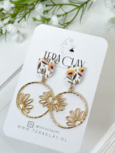 Load image into Gallery viewer, The Sunflower Elegant Dangles
