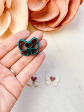 Load image into Gallery viewer, Valentine’s Bow Polymer Clay Cutter Set
