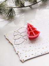 Load image into Gallery viewer, Christmas Tree Rounded Set with Drill Guides Polymer Clay Cutter
