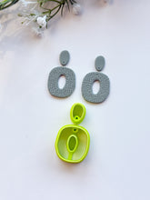 Load image into Gallery viewer, Duo Organic Donut Set with Drill Guides Polymer Clay Cutters
