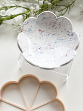 Load image into Gallery viewer, Scalloped Flower Trinket Dish/Coaster Clay Cutter PCC1831
