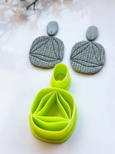 Load image into Gallery viewer, Duo Organic Detailed Set with Drill Guides Polymer Clay Cutters
