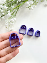 Load image into Gallery viewer, Ghost Detailed Polymer Clay Cutter
