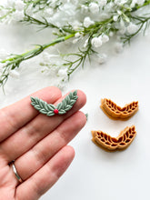 Load image into Gallery viewer, Laurel Wreath Detailed Polymer Clay Cutter | Christmas Cutters
