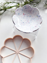 Load image into Gallery viewer, Scalloped Flower Trinket Dish/Coaster Clay Cutter PCC1831
