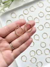 Load image into Gallery viewer, 18K Gold Plated Circle Bezel Pendant with One Hole

