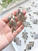 Load image into Gallery viewer, 18K Gold/Real Platinum Plated Textured Brass Big Leaf Pendant with One Hole
