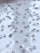 Load image into Gallery viewer, 304 Stainless Steel Open Jump Rings 200 pcs/bag
