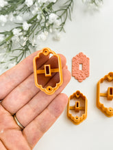 Load image into Gallery viewer, Vintage Scalloped Donut with Drill Guides Polymer Clay Cutter
