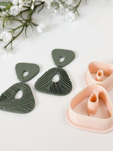 Load image into Gallery viewer, Duo Organic Triangle Donut with Drill Guides Polymer Clay Cutter

