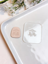 Load image into Gallery viewer, Beach Scene #1 Texture Tile | Acrylic Embossing Stamp
