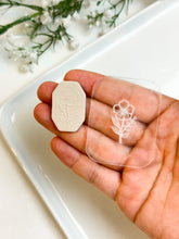 Load image into Gallery viewer, Forget-Me-Not Flower Texture Tile | Acrylic Embossing Stamp
