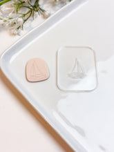 Load image into Gallery viewer, Sailboat Texture Tile | Acrylic Embossing Stamp
