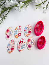 Load image into Gallery viewer, Scalloped Oval Donut Polymer Clay Cutter PCC1850
