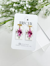Load image into Gallery viewer, The Floral Bouquet Arches
