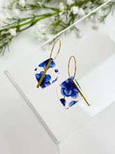 Load image into Gallery viewer, The Purple Flower Elegant Hoops (also in silver)
