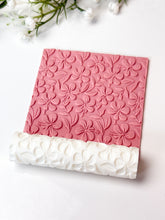 Load image into Gallery viewer, Hibiscus Flower Texture Roller
