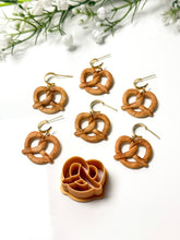 Load image into Gallery viewer, Pretzel Polymer Clay Cutter
