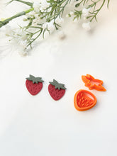 Load image into Gallery viewer, Strawberry Set Polymer Clay Cutters
