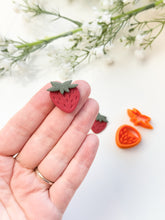 Load image into Gallery viewer, Strawberry Set Polymer Clay Cutters
