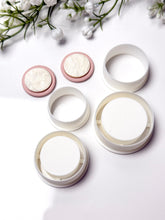Load image into Gallery viewer, Circle Embedded Polymer Clay Cutter

