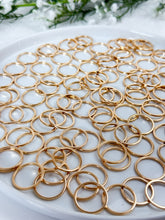 Load image into Gallery viewer, 18K Gold Plated Brass Circle Bezel Connector
