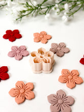 Load image into Gallery viewer, Pointy Flower Polymer Clay Cutter
