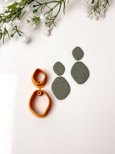 Load image into Gallery viewer, Duo Organic Set with Drill Guides Polymer Clay Cutters
