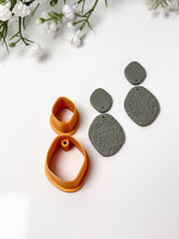 Load image into Gallery viewer, Duo Organic Set with Drill Guides Polymer Clay Cutters
