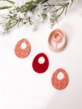 Load image into Gallery viewer, Chunky Pointed Oval Donut Polymer Clay Cutter
