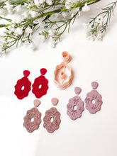 Load image into Gallery viewer, Duo Wavy Chunky Oval Set Donut Polymer Clay Cutter
