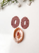 Load image into Gallery viewer, Elegant Frame Donut Polymer Clay Cutter
